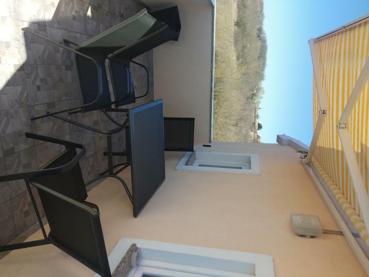 Studio Apartman M&S Perkovic Krmed Kültér fotó